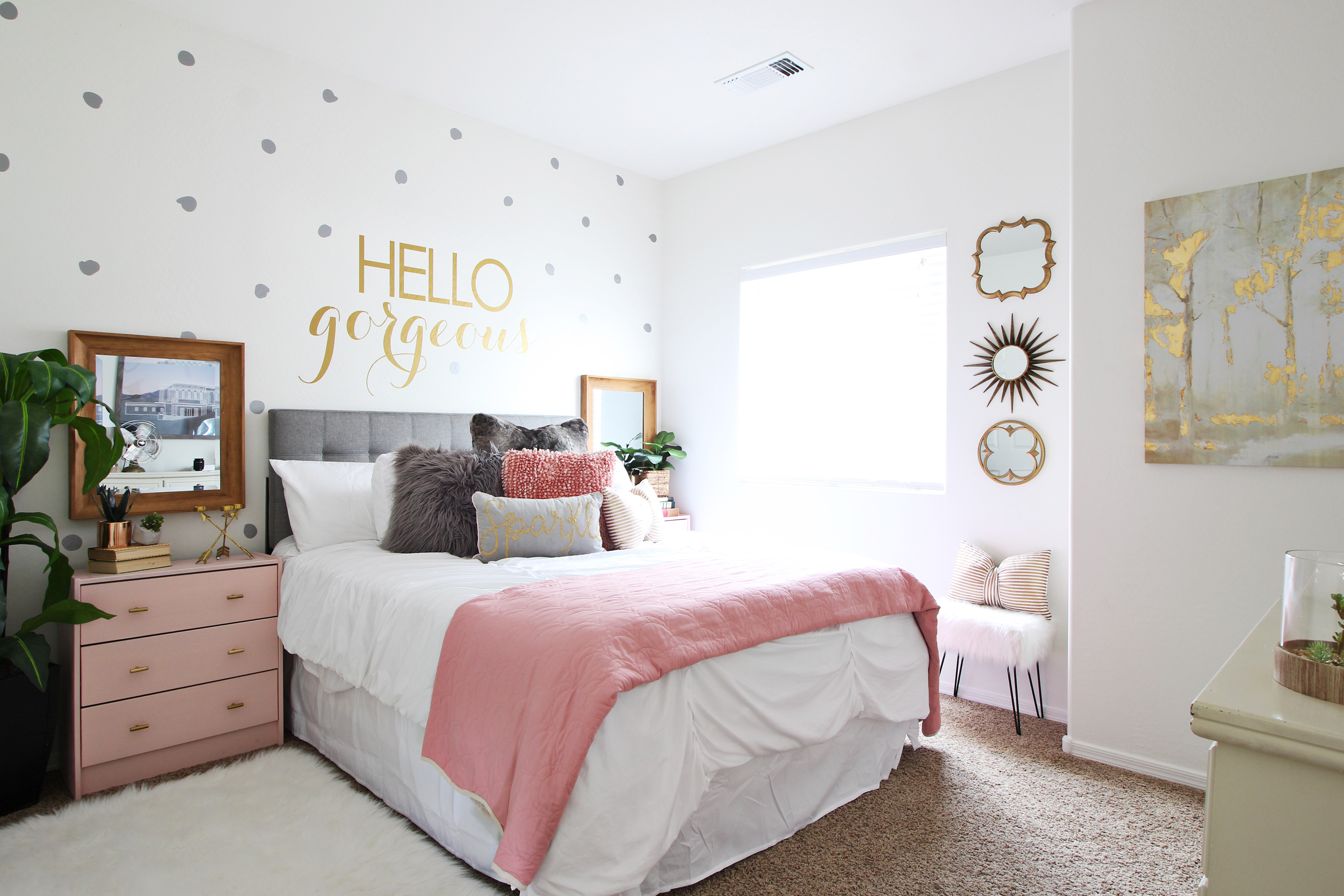Diy Bedroom Makeovers - A Polished And Renter Friendly Bedroom Makeover : This confetti style duvet cover is an easy project to make for your bedroom.