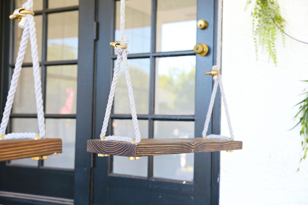 Make your own DIY Outdoor Swing (Rope Swing Tutorial)